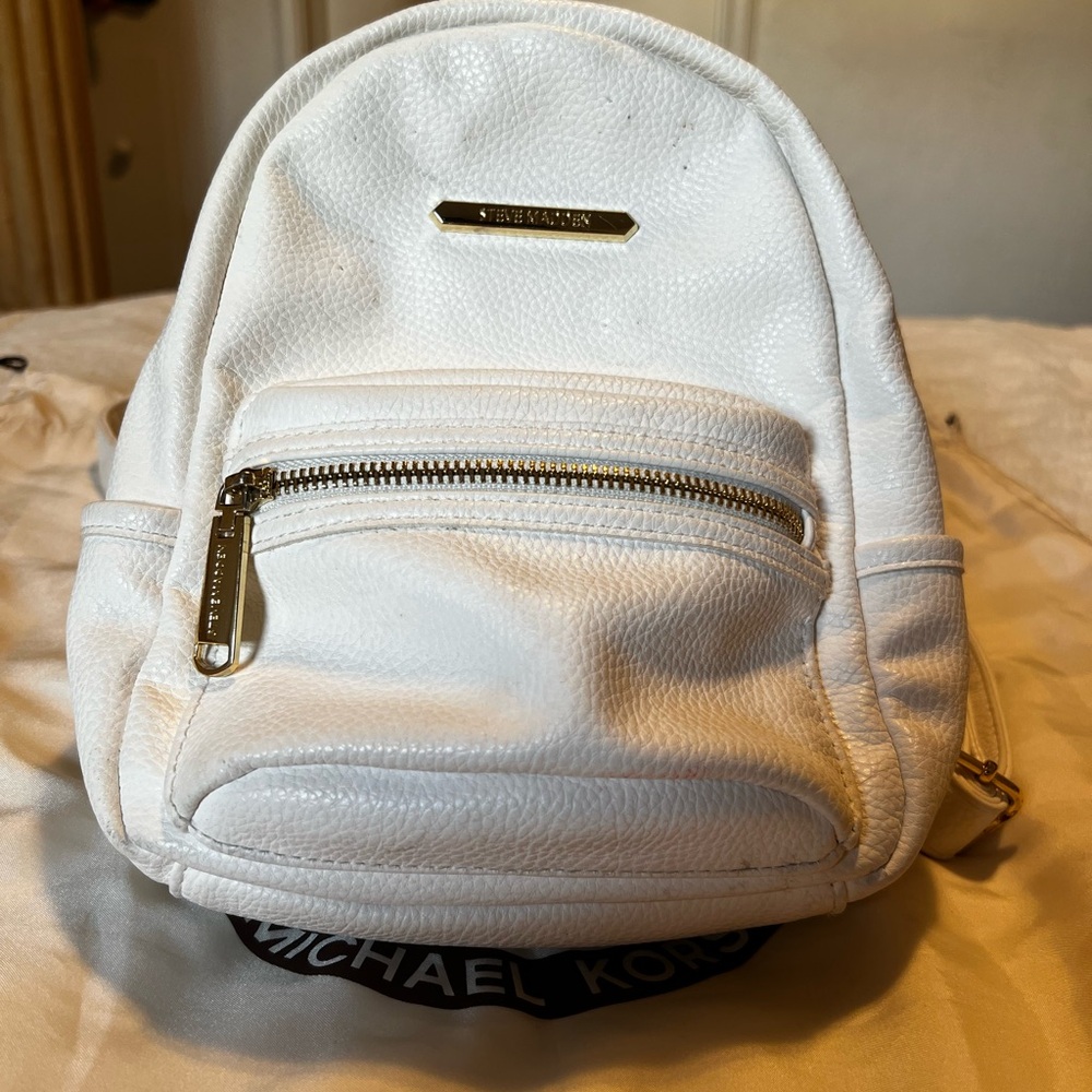 Steve Madden white back pack bought it for 25 selling for 10 or best offer